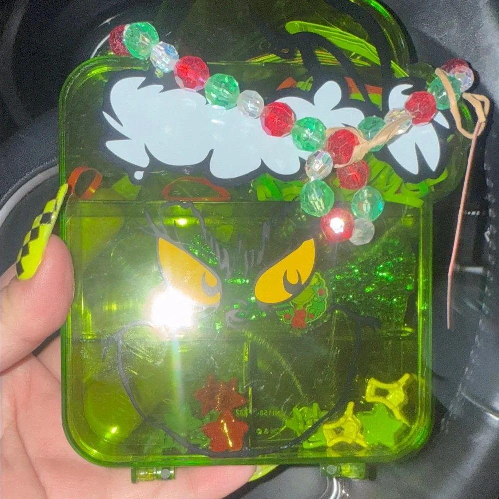 Grinch-Shaped Box with Beaded Bracelet with hair accessories